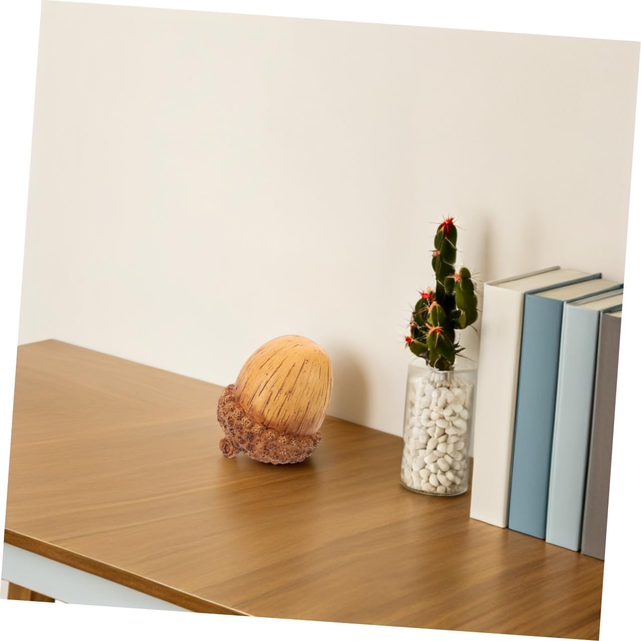 Artificial Acorn Figurines Durable Resin Fall Decor
